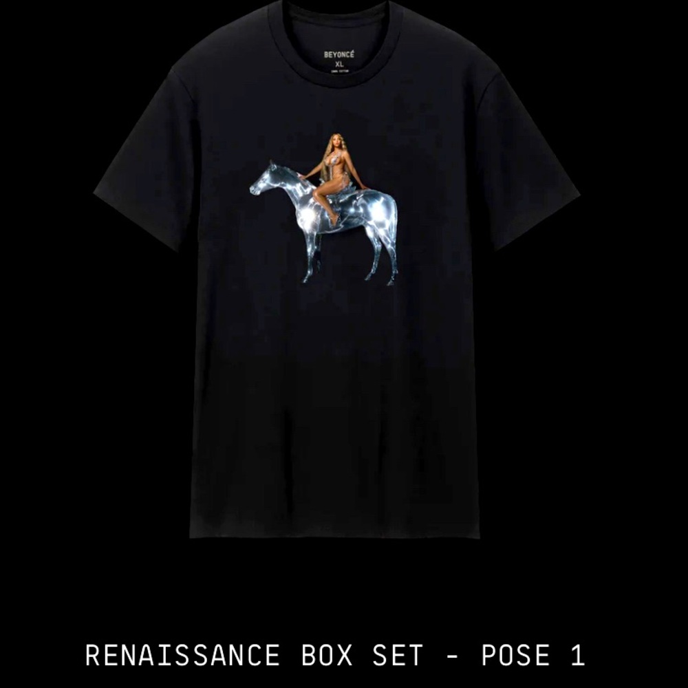 Beyoncé Renaissance Box Set Pose1.